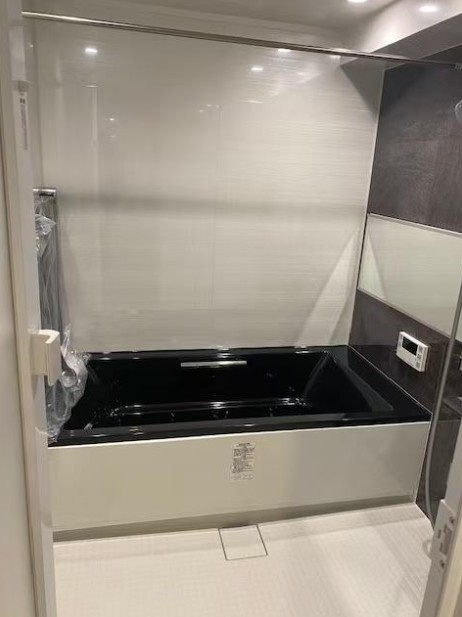 1日の疲れを癒せるバスルーム。