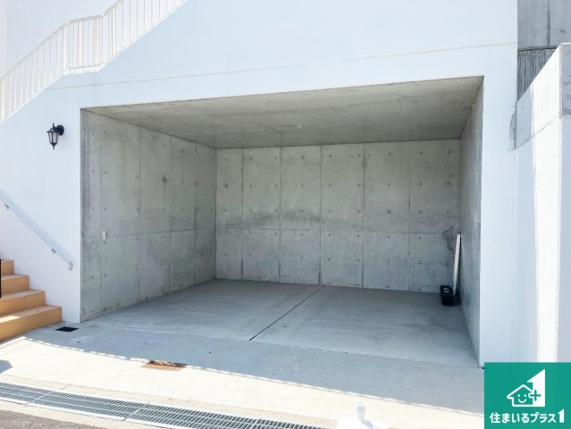 駐車スペース！散水栓があるので、こまめに愛車を洗えます！