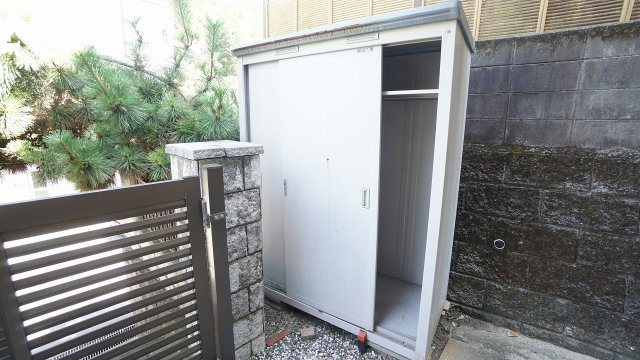 ◎お庭に物置つき　※合計で物置×2あります。