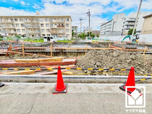 繰り返す地震に配慮された制震装置「SAFE365」を搭載。高層ビルの制震装置にも使われている粘弾性素材を使用しており、住宅の耐震性能を維持しながら居住性を高めます。