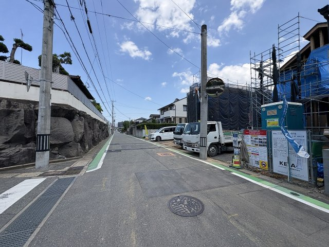 現地写真。前面道路です。