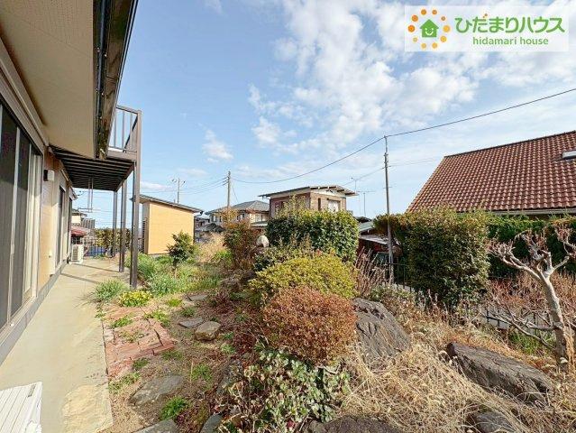 お庭が広く、家庭菜園やガーデニングなども楽しめます♪