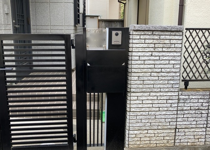 当然のことではありますが、オートロックやセンサーライト、ホームセキュリティーなどの防犯設備があれば、小さいお子様がいるご家庭も安心ですよね！まず物件購入の際は、防犯設備もチェックするようにしましょう。