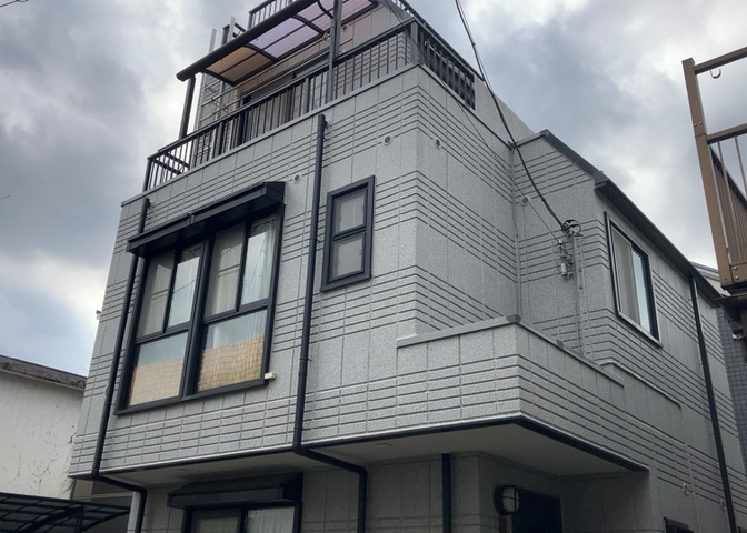 隣家の土地はどうなっているのか、生活利便施設が近くにあるのか、学校まで近いかなど、お客様のライフスタイルにあわせたイメージが重要です。また、近くにあると困る施設が近くにないかも確認するといいでしょう。