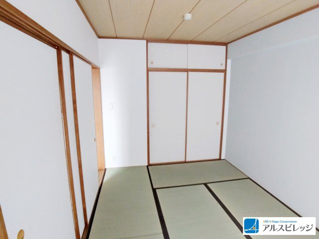 すぐ横になれる和室は、みんながほっと一息つける空間