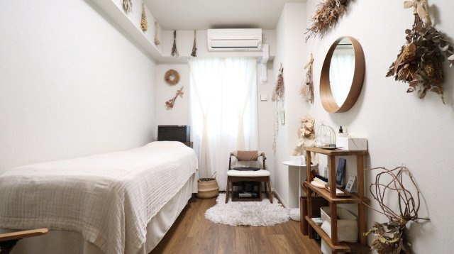 【洋室】約5.1帖の洋室です！寝室や書斎にもおすすめのお部屋☆　