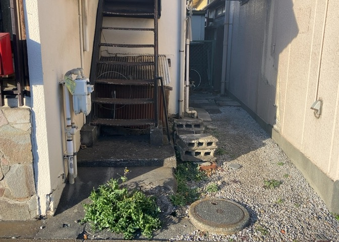 家を建てる前提で土地を探している場合、地盤の丈夫さは譲れない条件の一つです。地盤が脆弱だと追加工事が必要となります。また、過去に地盤沈下や液状化現象を起こした土地は、できるだけ避けた方がいいでしょう。