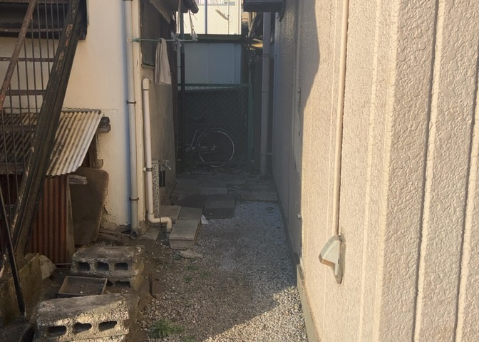 人が暮らすうえで日光は大切な要素となります。日当たりの良さは譲れないポイントですね。併せて近くに大きな建築物の建築予定がないか、あるいはそれが可能な土地が近くにないか事前に確認することもお勧めします。