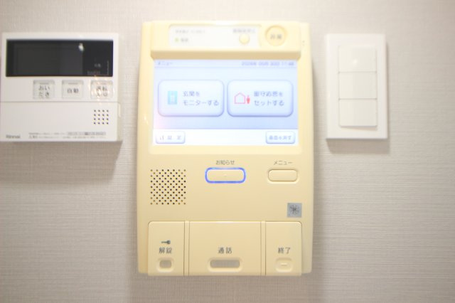 オートロック前の来訪者とやり取りができるカラーモニターホン