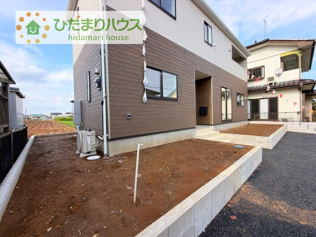 お庭付物件になります！お庭遊びや、プールなどお子様も大喜び(^^)