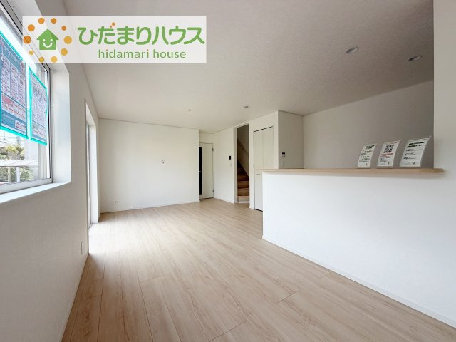 南向きのリビングではぽかぽかの日差しが感じられます☆彡