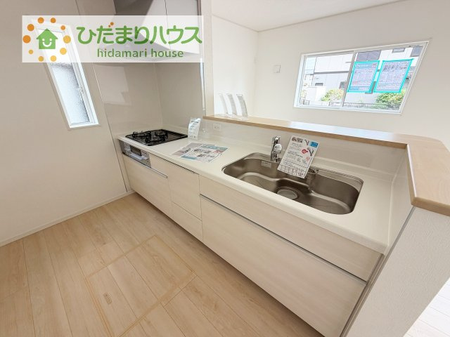 料理をしながらでも、ご家族との会話を楽しめる対面式キッチン♪