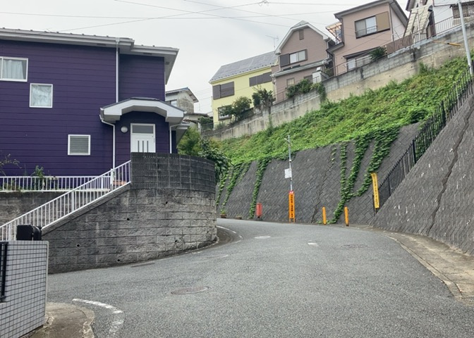 眺望の良さを楽しめるダイニングキッチンで家族団らんの時間を過ごしてはいかがでしょうか。バルコニーから見える景色を家族で眺める時間は、時間が経つのを忘れてしまいそうですね。是非、現地を見に行きましょう！