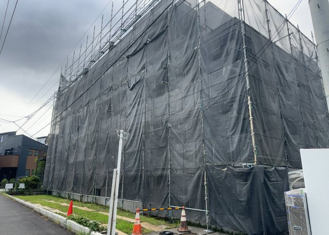 ＳＲＣ造は強度や耐震性の面でもRC造と比べて優れています。そのため、10階建以上の高層または超高層マンションなどの建築にも多く採用されています。柱や梁などのサイズが小さくても高い耐震性を確保できます。
