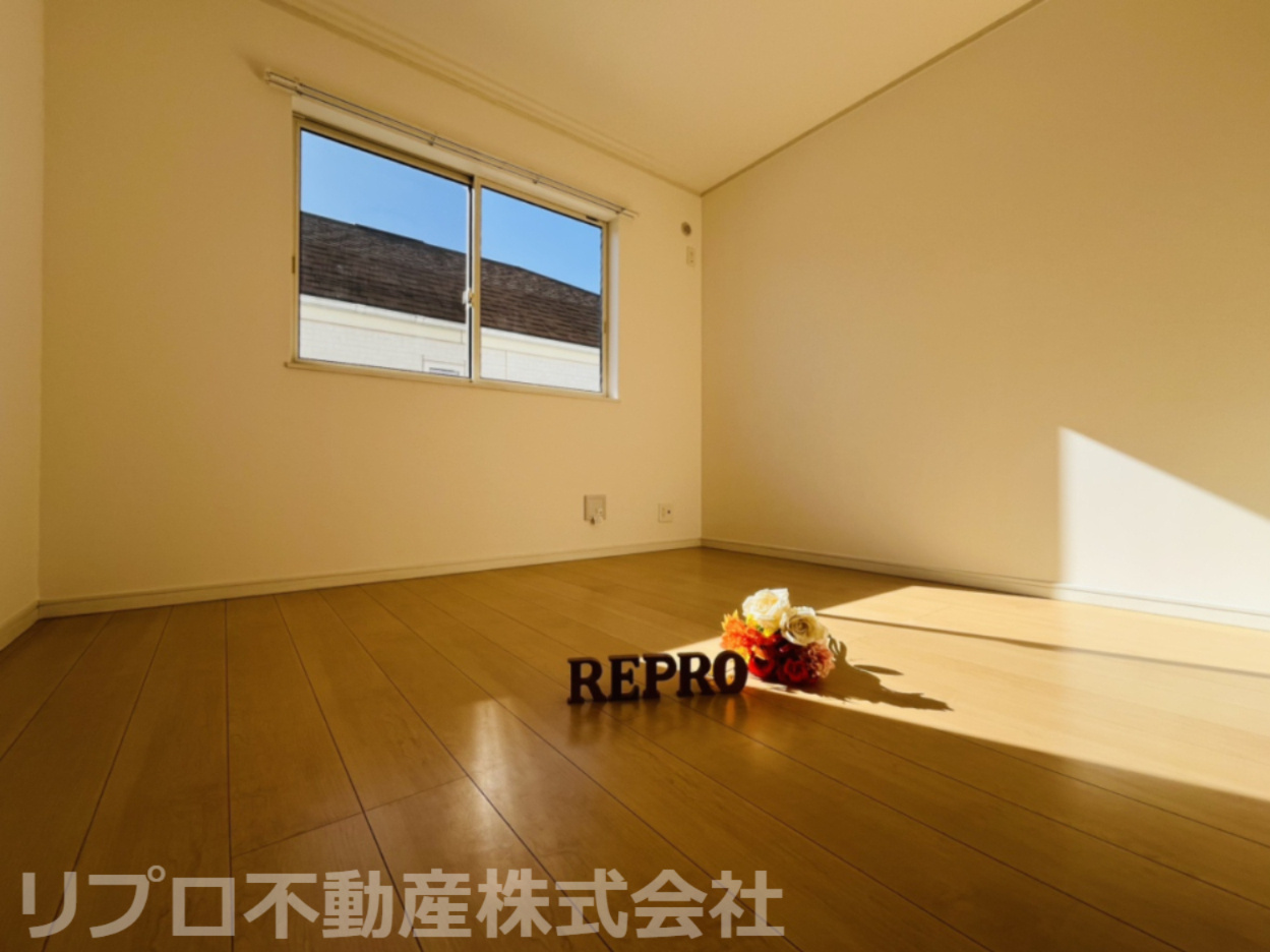 2階洋室6．1帖です。