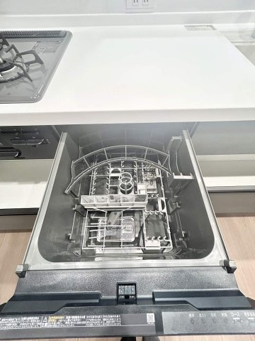 食洗器完備でお皿洗いの手間が省けます。