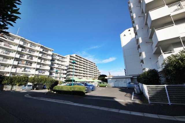 （リノベーション内容）給湯器、キッチン、浴室、洗面台、トイレ交換・クロス貼替　他