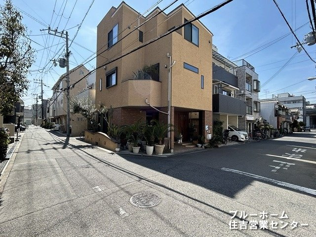 ■前面道路は幅員6ｍの為車の出入りもしやすいです♪