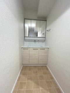 洗面化粧台新規交換済み