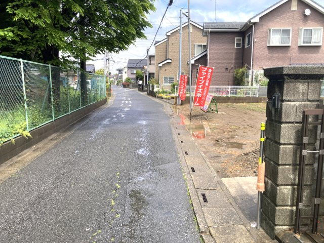 幸手市南2丁目（全2区画）前面道路