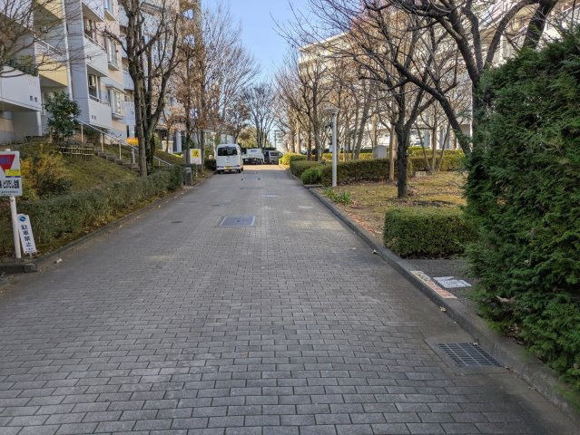 手入れの行き届いた敷地内です。