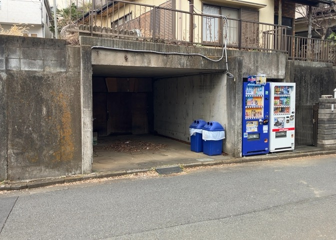 隣家の土地はどうなっているのか、生活利便施設が近くにあるのか、学校まで近いかなど、お客様のライフスタイルにあわせたイメージが重要です。また、近くにあると困る施設が近くにないかも確認するといいでしょう。