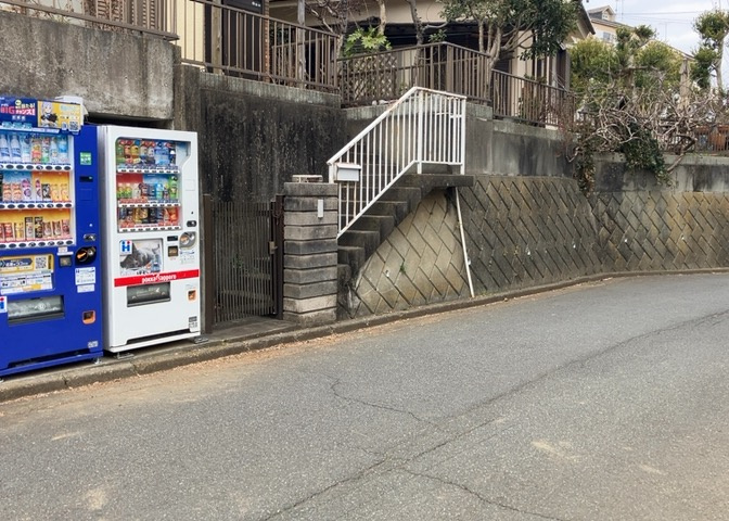 家を建てる前提で土地を探している場合、地盤の丈夫さは譲れない条件の一つです。地盤が脆弱だと追加工事が必要となります。また、過去に地盤沈下や液状化現象を起こした土地は、できるだけ避けた方がいいでしょう。