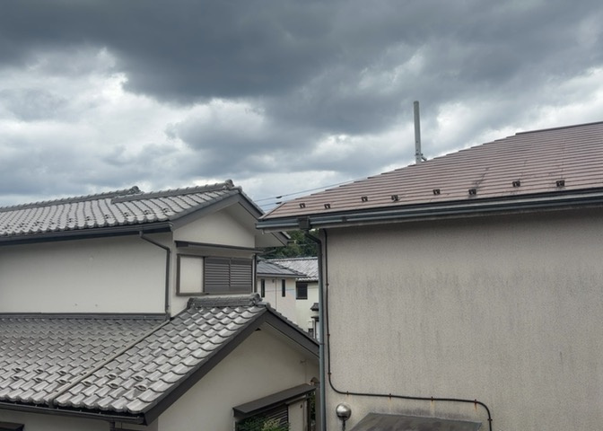 眺望を気にして物件を探す場合、前面に建物が建っていないか現地で確認しましょう！前面に建物があると景色はもちろん、日当たりや風通しにも影響が出てきます。住んだ時のことを想像しながら現地見学をしましょう。