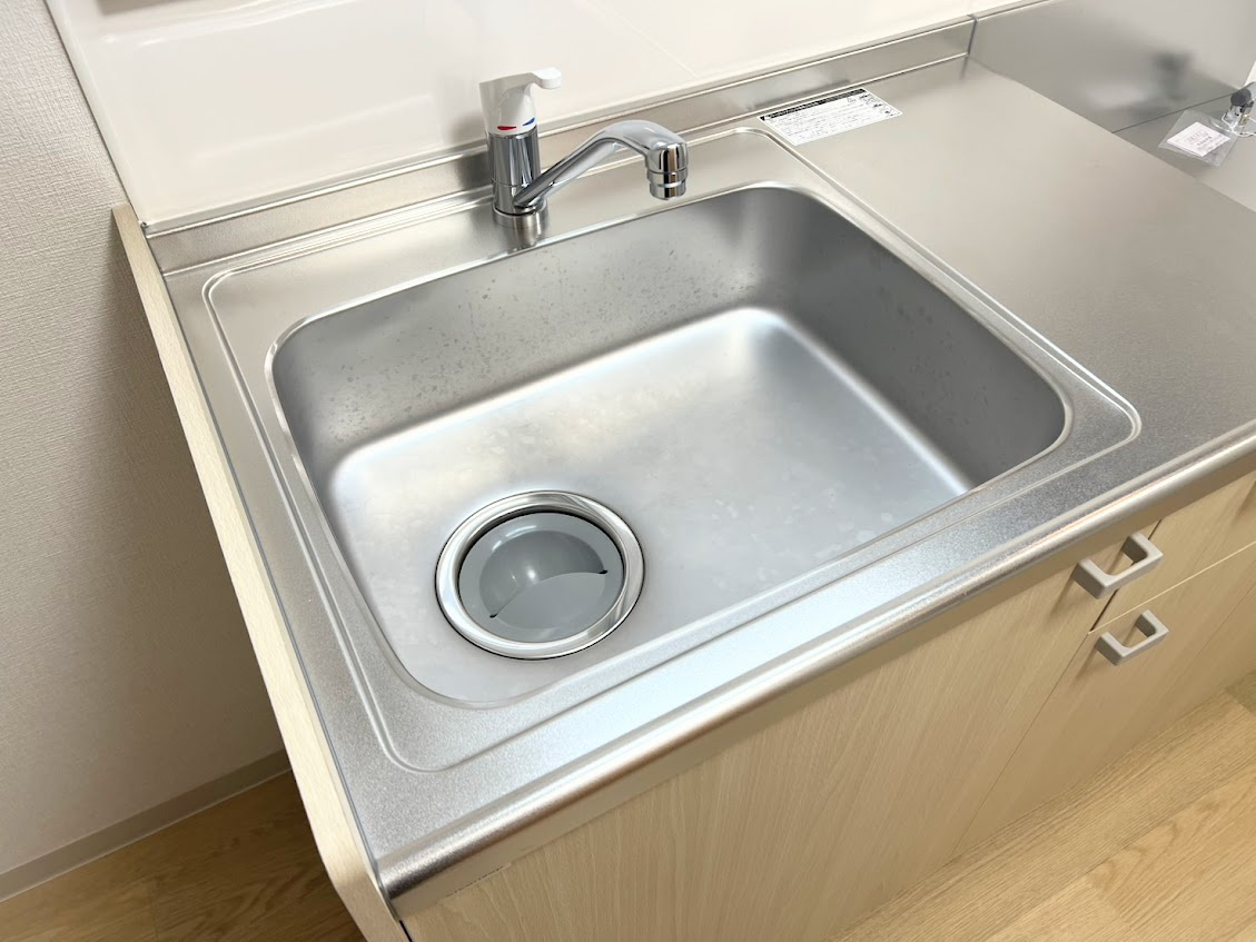 ◆広々したキッチンシンク。洗い物が多い時にも快適にご利用いただけます。