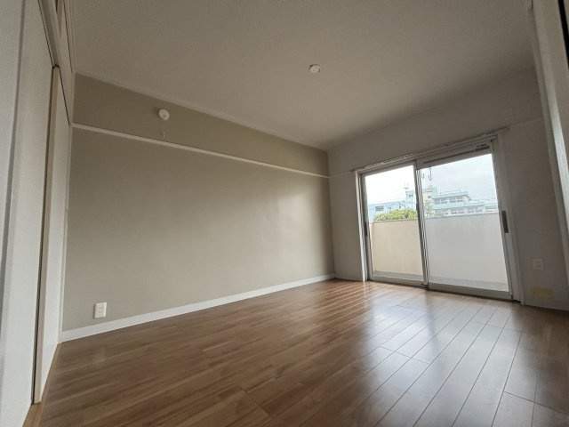 南側洋室です！