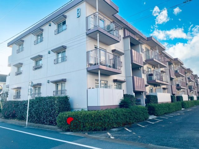 apartment 埼玉県鴻巣市天神２丁目2番36　ローヤルシティ鴻巣店舗101号室