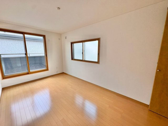 洋室7.5帖・収納付きで、お部屋がすっきり片付きます。