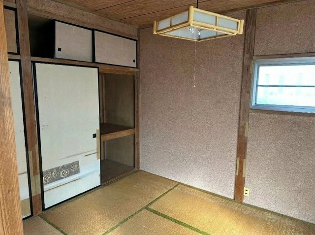 2階和室　収納がたくさんあります