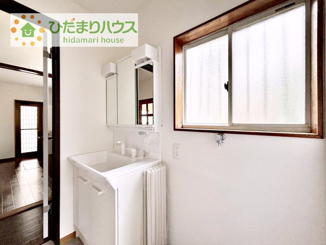 シンプルで使い勝手の良い独立洗面台！