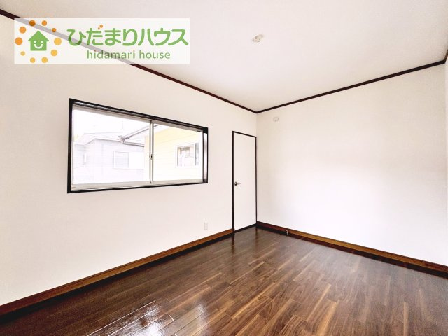 ゆとりのある主寝室！ご家族全員で寝れちゃいます♪