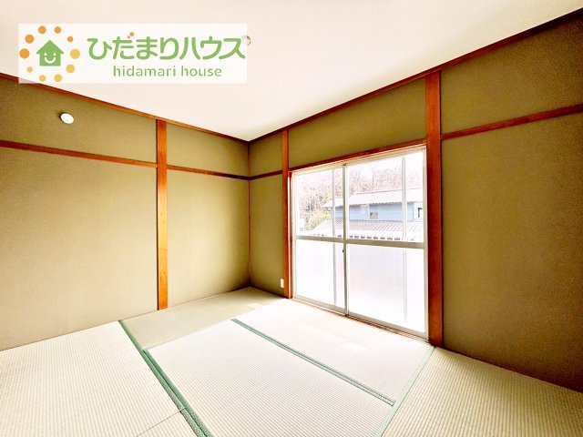 机にベットを置けば子供部屋の完成です！