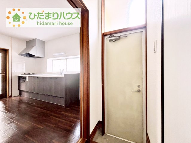 勝手口付きでゴミ出しなども楽々！