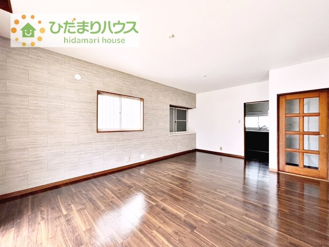 早くお仕事終わらせて、家に帰りたくなるようなリビングです(^^♪