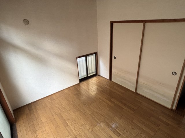 広々とした洋室です