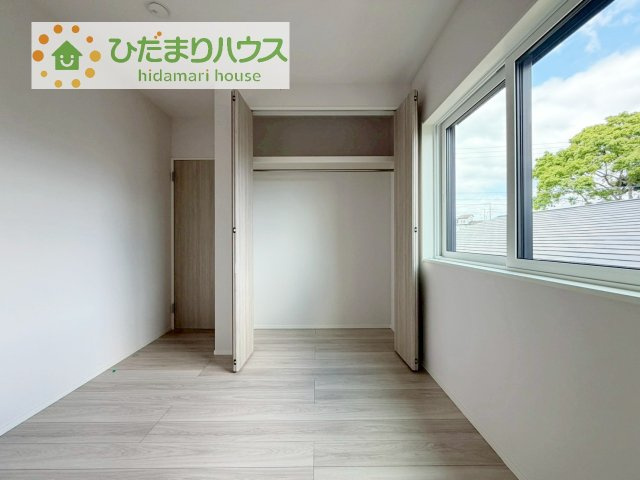 ハンガーパイプ付でお洋服の出し入れもラクラクです！