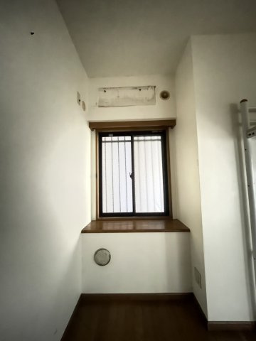 使い勝手のいい洋室です