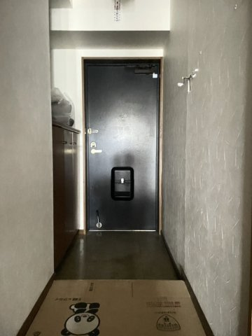 毎日通る玄関はこちらです