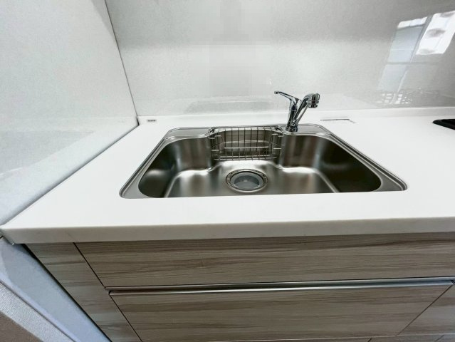 毎日使う場所だからこそ、“洗いやすさ”と“お手入れのしやすさ”にしっかり配慮。きれいが長持ちするシンクです