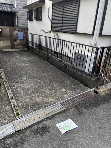 収納もある玄関です