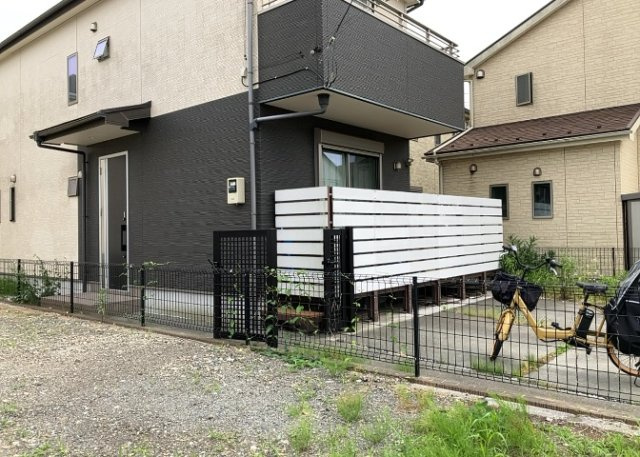 リビングの間取りの種類は大きくわけてリビングとダイニングが別になっているタイプ、リビングダイニング一体型です。どちらも一長一短ですので、家を選ぶ時はその両面をチェックして決めるようにしましょう。