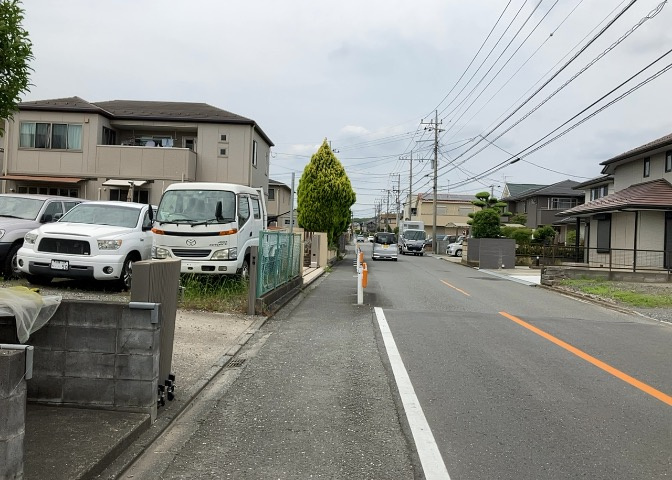 眺望を気にして物件を探す場合、前面に建物が建っていないか現地で確認しましょう！前面に建物があると景色はもちろん、日当たりや風通しにも影響が出てきます。住んだ時のことを想像しながら現地見学をしましょう。