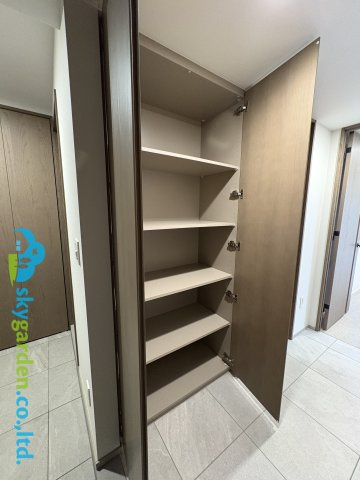 玄関ホールの収納