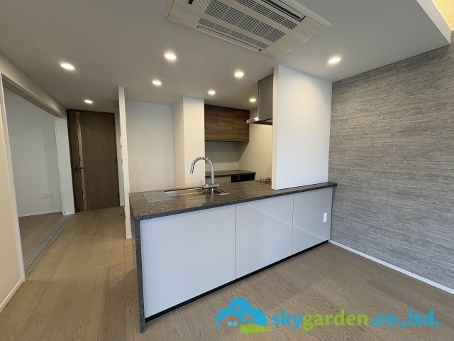 視界良好、会話がはずむオープンキッチン