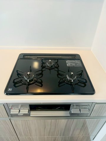 三口コンロでお料理も効率的に進められます