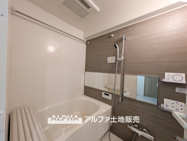 【Bathroom】　◆風呂◆カビが付きにくく軽くこすれば簡単に落ちるお掃除ラクラク仕様です。